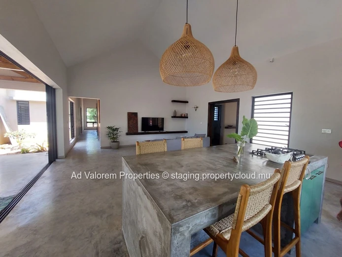 Spacious House for Rent in Constance – Large Plot, Pool & Lush Green Surroundings