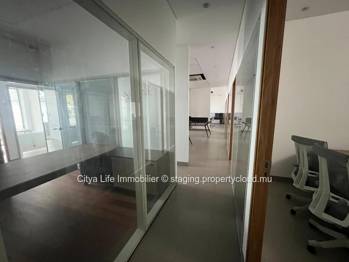 Modern Office Space for Rent in Prime Grand Baie Location - 300m² Semi-Furnished for Rs 230,000!