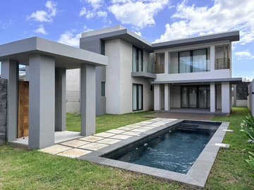 4 Bedroom Villa