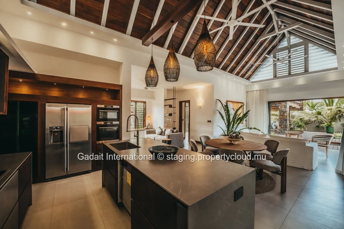 Luxury 3-Bedroom Villa in Grand Baie – Refined Tropical Living in an Exclusive Estate