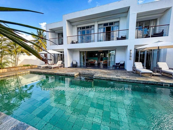 Splendide Villa en Résidence Sécurisée avec Accès Direct à la Mer à Pointe aux Canonniers