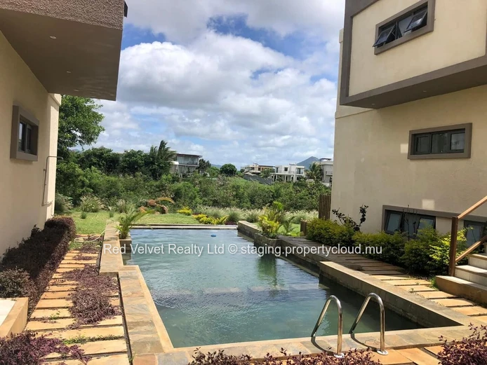  Brand New Luxurious Fully Furnished 3-Bedroom En Suite Apartment - 225 m² - For Sale –  Flic en Flac   