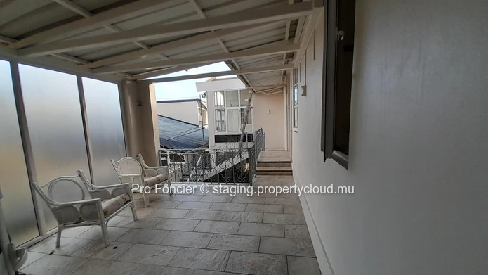 House for sale in Curepipe - Fully equipped and furnished. (Sole Mandate)