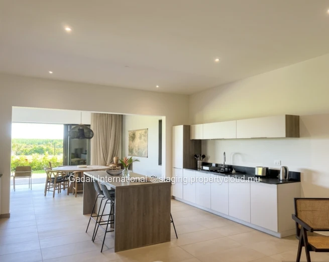 3-Bedroom Apartment for Rent in Belle Vue – Secure Residence, Private Garden, Mountain Views