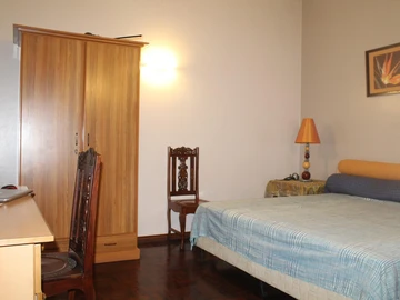 5 Bedroom Villa