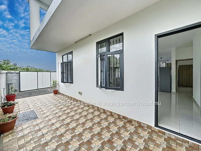 New apartment located on the ground floor 6 minutes' walk from Grand Baie La Croisette (Sole Mandate)
