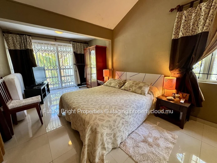 Coastal Charm & Comfort in the Heart of Albion – Just Steps from the Beach!