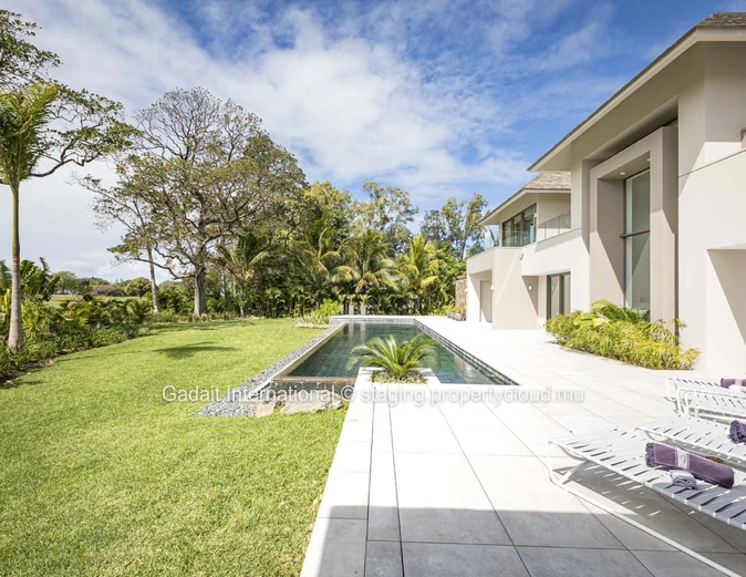 Rent an exceptional villa in the heart of Anahita Golf & Spa Resort