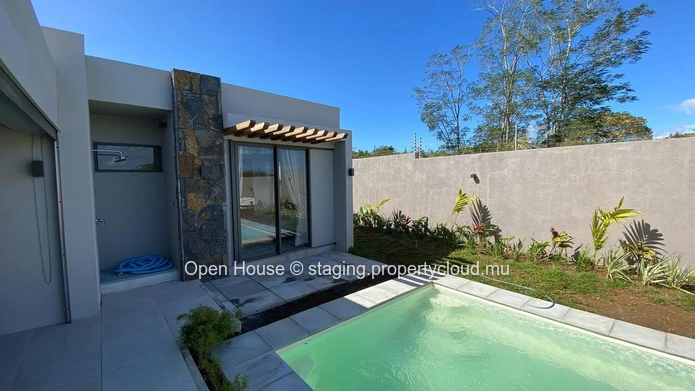Luxury Villa with Private Pool in Pereybere - 3 Beds, Office, & More! Rs - Don't Miss Out!