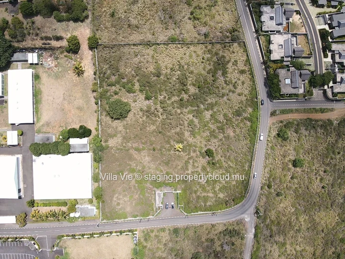 Mont Mascal -  Grand terrain exceptionnel de 14 046 m² pour projet commercial ou résidentiel