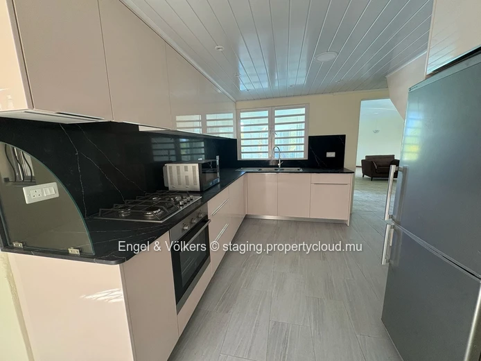 For Sale - Elegant 4-Bedroom house in Tamarin