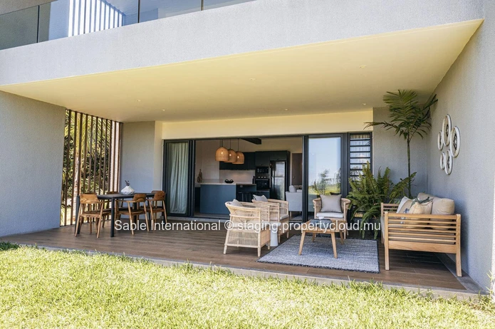 Luxurious G+2 Beachfront Apartment in Goodlands with Sea Views & Swimming Pool! Fully Furnished & Equipped, Close to ...
