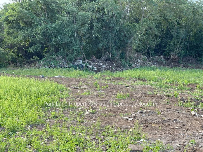 Plot of land for sale at Pereybere.