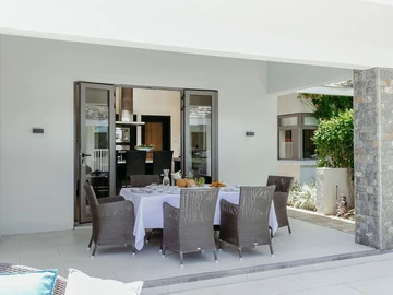 6 Bedroom House
