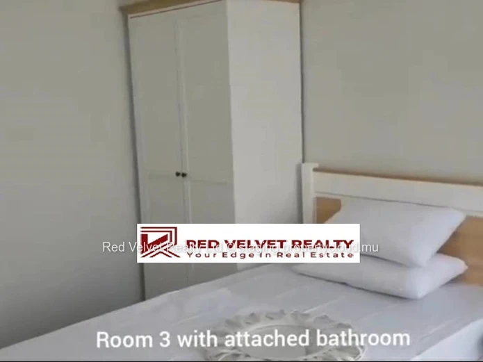 Duplex moderne de 3 chambres à louer à Ébène | Meublé | Résidence sécurisée