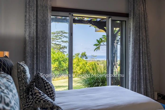 Elegant Residence with Independent Suite and Ocean Views