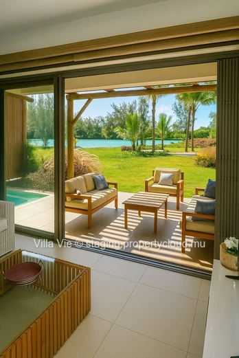 Calodyne – 3-Bedroom Duplex with Pool by the Sea