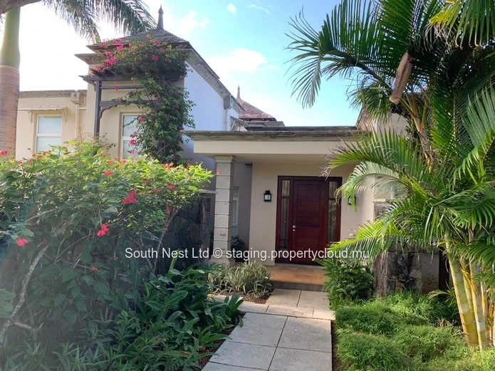 Fully renovated three bedroom Villa 