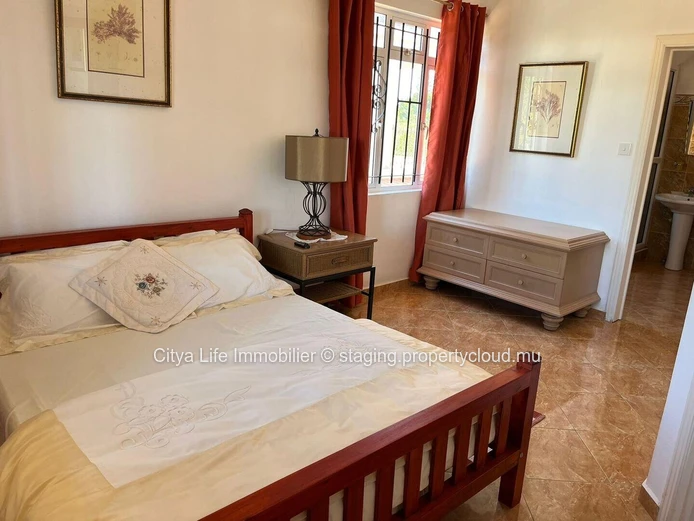 Stunning House in a Peaceful and Sought-After Gated Community