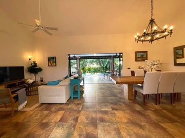 4 Bedroom Villa
