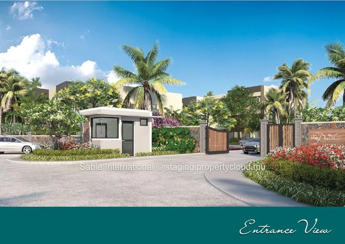 Luxurious Apartment with Private Pool & Sea Views in Pointe aux Canonniers