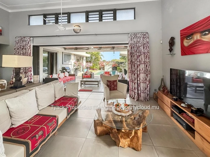Luxury 3-Bedroom Villa with Private Pool – Balaclava