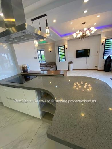 Villa for Rent in Péreybère, North