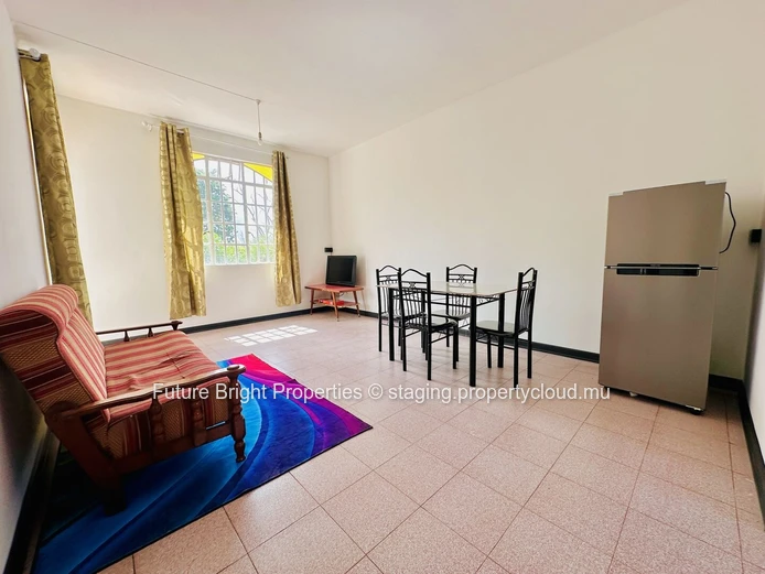Ground-Floor Apartment in a Quiet Neighbourhood – Ideal for Couple or Individual
