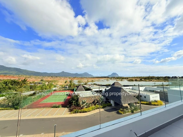 Amazing Beachfront Penthouse With Sea & Mountain View At Black River - Mauritius