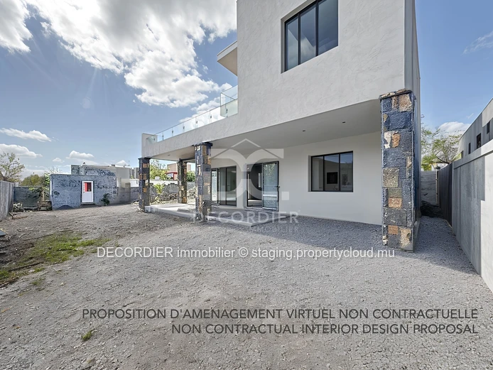 Spacious house in Petit Raffray