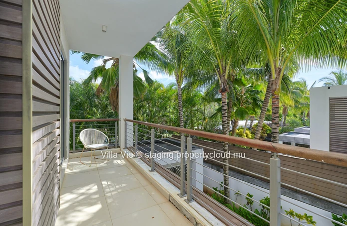 Grand Baie - Townhouse de 3 chambres en suites, accès mer, piscine