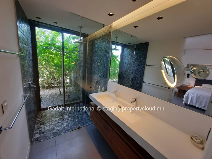 Villa Amicitia: villa with spa and private beach access at Anahita Golf & Spa Resort