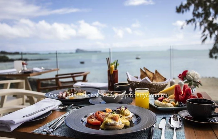 Waterfront Property, Contemporary Luxury in Northern Mauritius