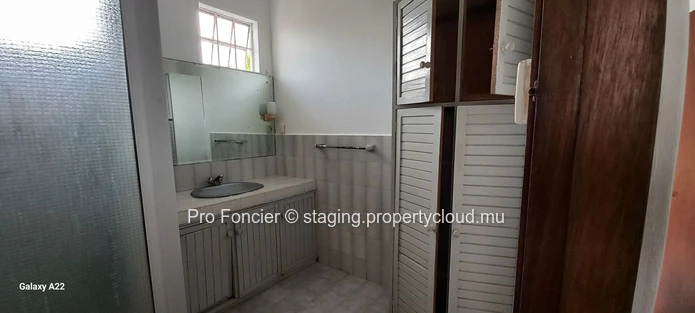 Maison à vendre à Roches-Brunes - Grande maison familiale idéale pour deux familles