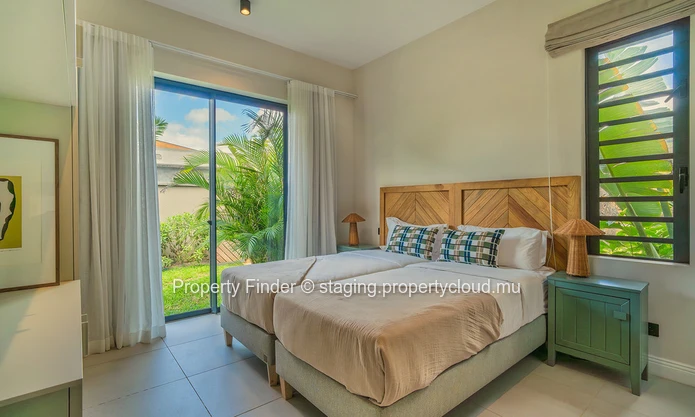 Luxury 5-Bedroom with Private Pool in Tamarin