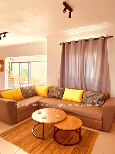 Beautiful furnished and equipped villa of 300 m2 on a plot of 105 toises located in Calodyne
