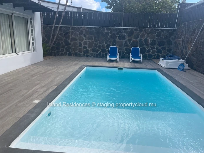 3 bedroom house in a gated beachfront residence