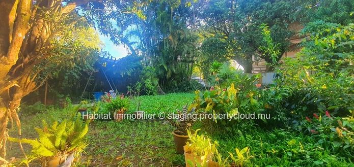 FOR SALE - Plot of land of 200 toises well located in the city center of Curepipe