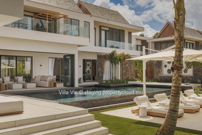 Belle Mare - Sublime 4 bedroom villa with sea access