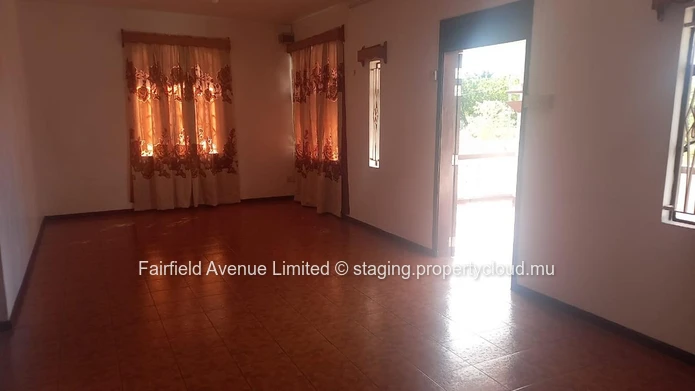 First floor of this charming house available for Rent in Baie du Tombeau
