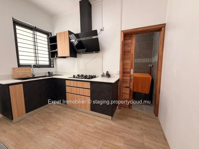 5-bedroom family villa + study for rent – Pointe aux Canonniers, Coastal Road