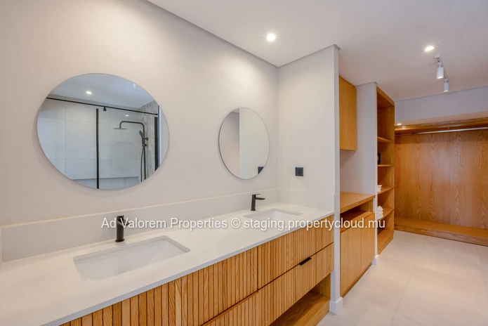 Exceptional Beachfront Duplex for Sale – Black River