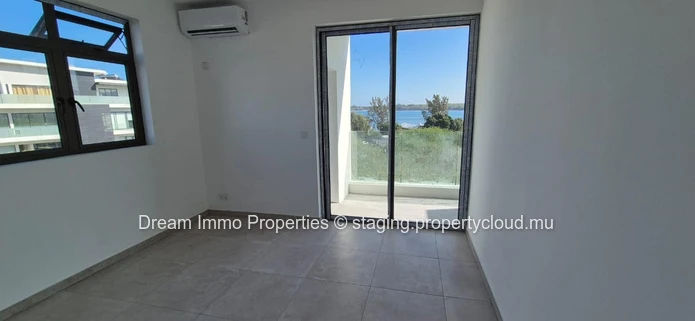 Sea & Mountain Views ! Beautiful 3 Bedrooms Penthouse With Private Rooftop In Tamarin - Mauritius