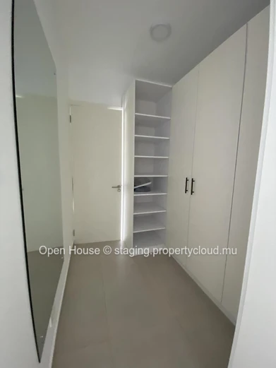 Villa meublée à louer à Péreybère, 162m², 3 chambres en suite, piscine privée, jardin, panneaux solaires, citerne d'e...