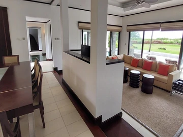 5 Bedroom Villa