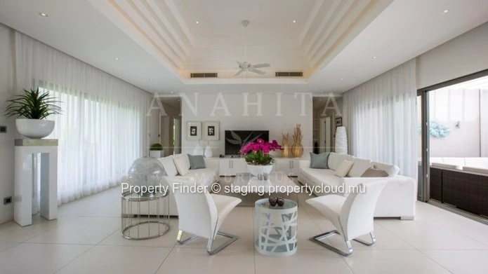 Exclusive 4-Bedroom Villa with Breathtaking Golf Views