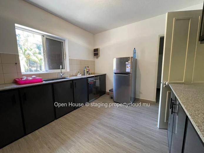 Appartement pieds dans l'eau à vendre à Grand Baie, 147m², 2 chambres