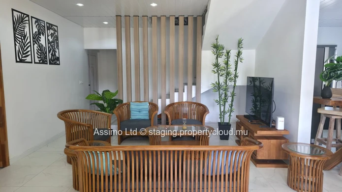 Furnished villa for rent in Grand Gaube of 210m². Rs 90,000. 