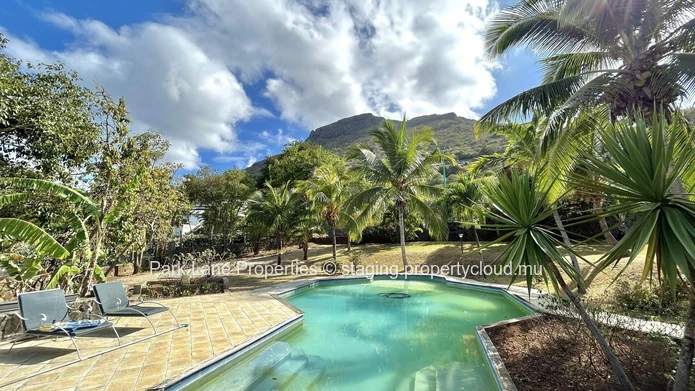 Elegant Colonial Home in Prestigious Gated Complex