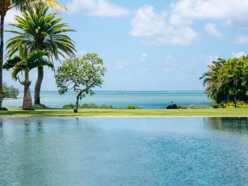 6 Bedroom House